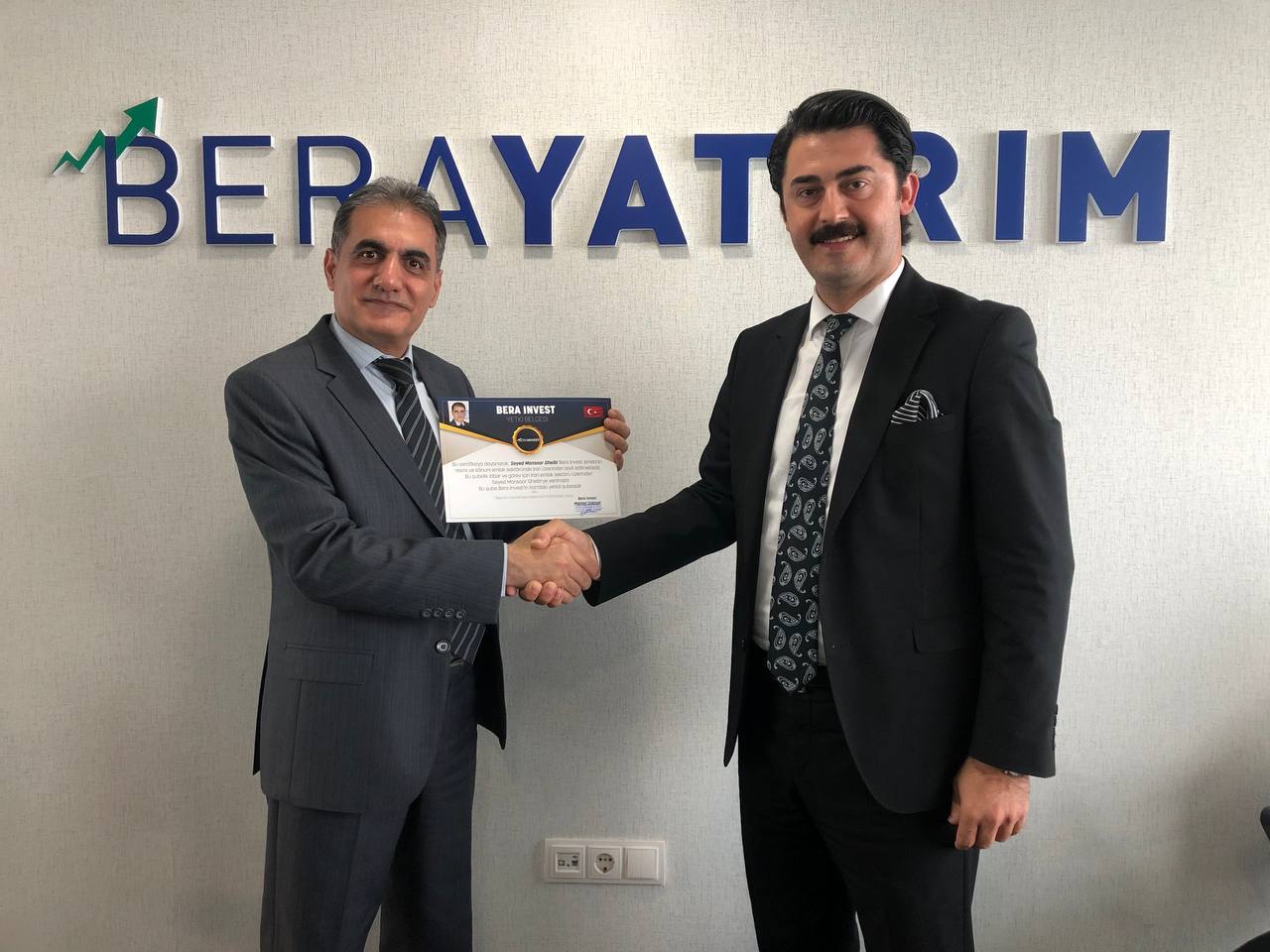 اخذ نمایندگی و کارگزاری رسمی و انحصاری فروش املاک ترکیه در ایران از شرکت BERA INVEST ترکیه توسط مدیرعامل دامیکو